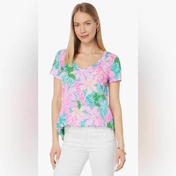 Lilly Pulitzer Etta V-Neck Cotton Tee Tigers Lair Floral Colorful - Picture 3 of 10